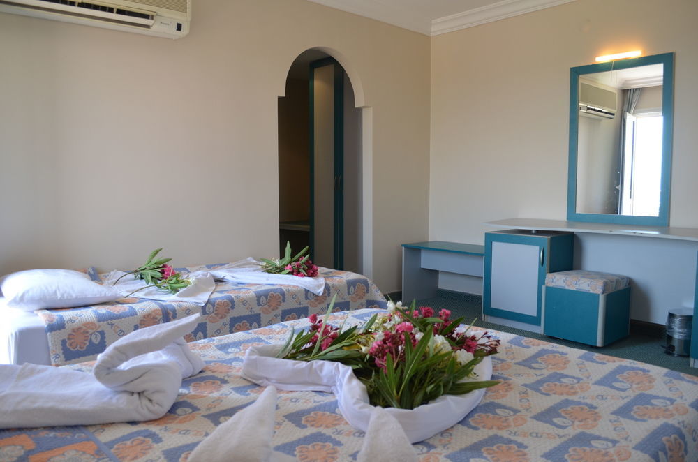 Alder Hotel Айвалык Экстерьер фото